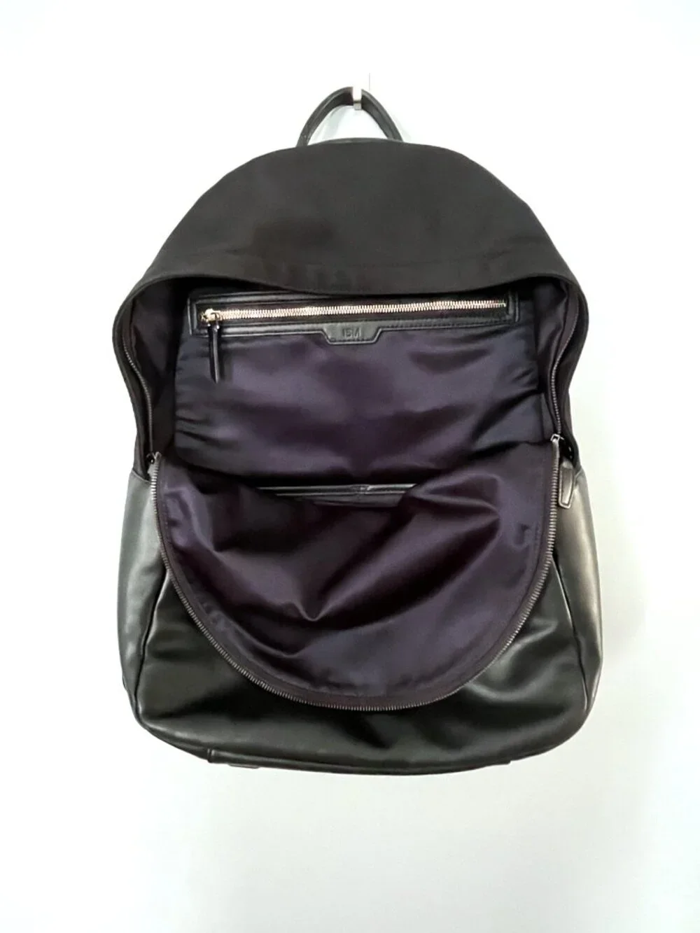 ISM The Backpack Commuter (Black) Large
